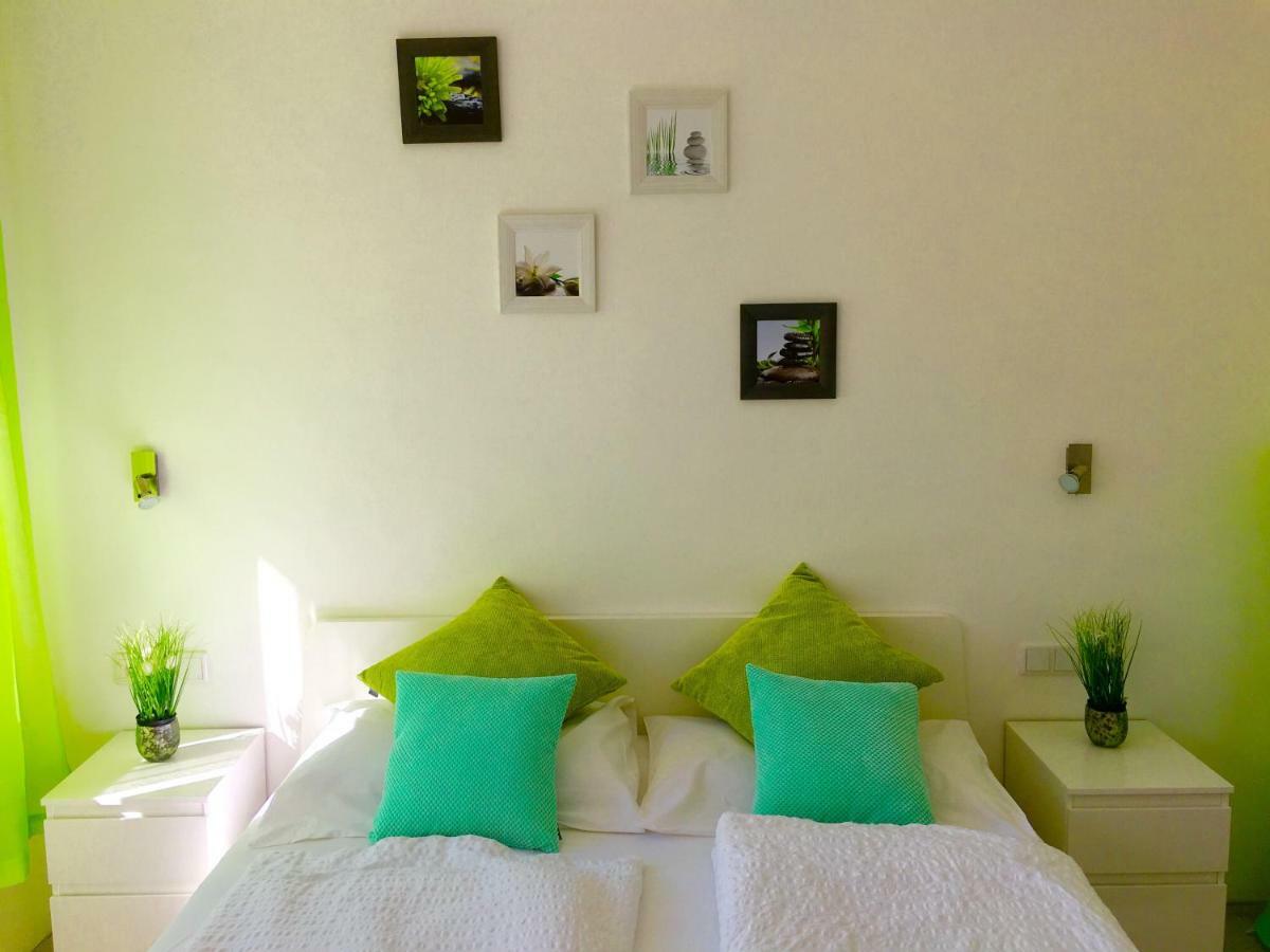 Guest house Iceman Room's